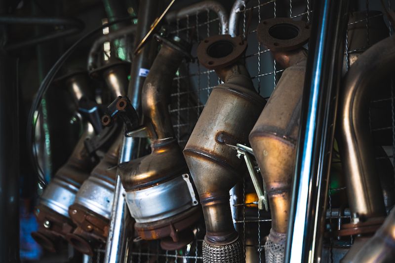 auto-car-exhaust-pipe-vehicle-smoke-gas-pollution.jpg