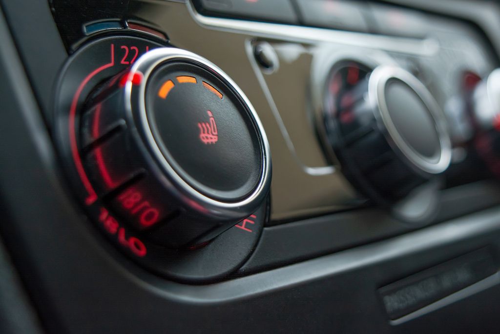 button-for-heating-the-car-seats-close-up.jpg