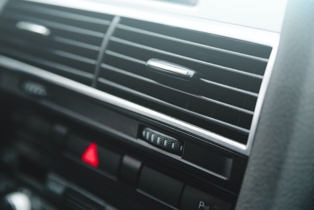 car-air-conditioning-system-and-the-air-flow-inside.jpg