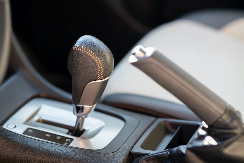 car-automatic-transmission-gear-stick.jpg