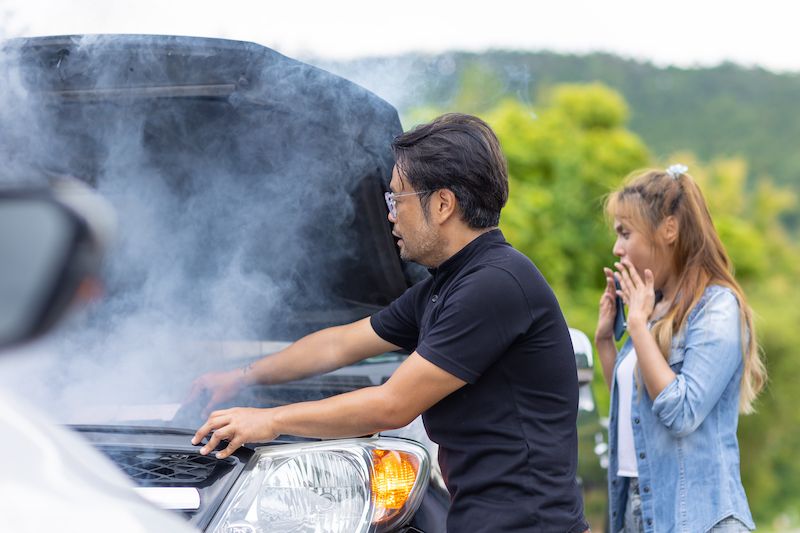 car-engine-overheating-smoke-out-from-engine.jpg