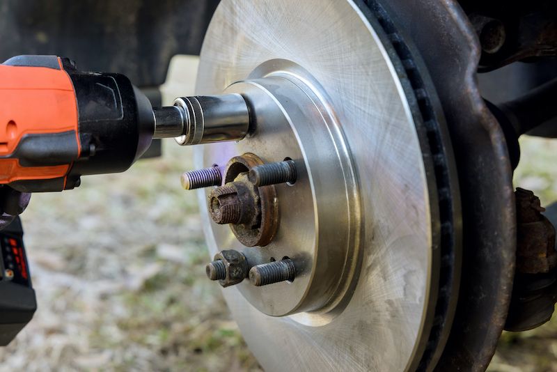 mechanical-repair-and-replacement-brake.jpg