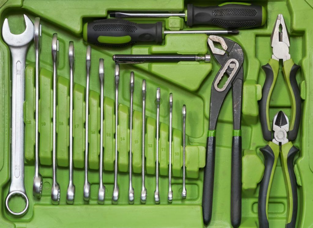 specialised-tools-for-car-repairs-1024x745.jpg